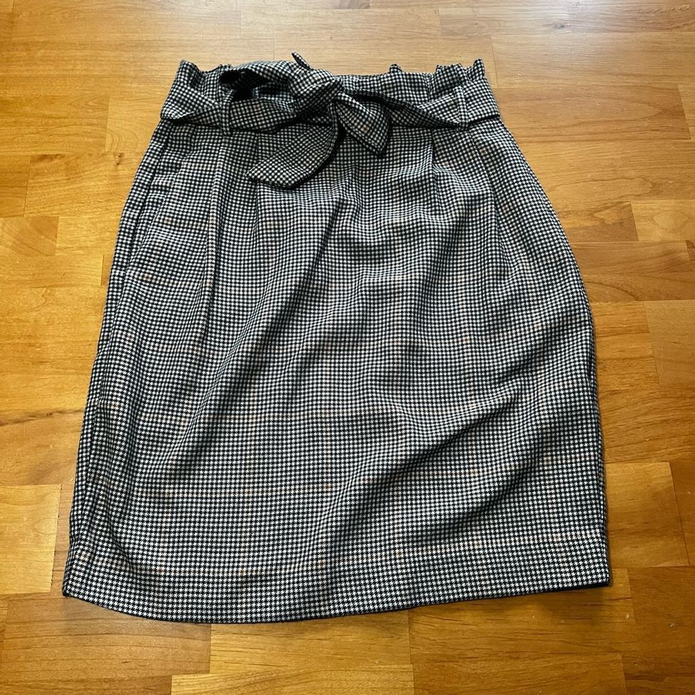 H&M plaid paper bag skirt EUC Sz 6
